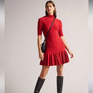 CANDDY Pleated Hem Bodycon Knit Mini Dress
